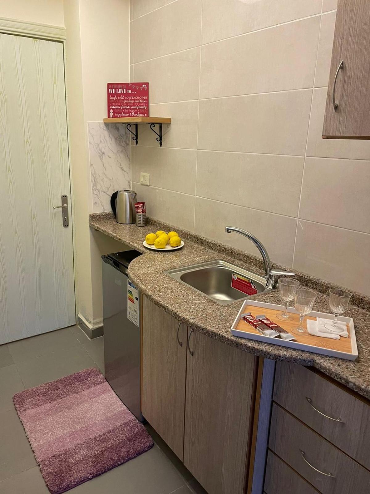 Classy Hostel Madaba Bagian luar foto