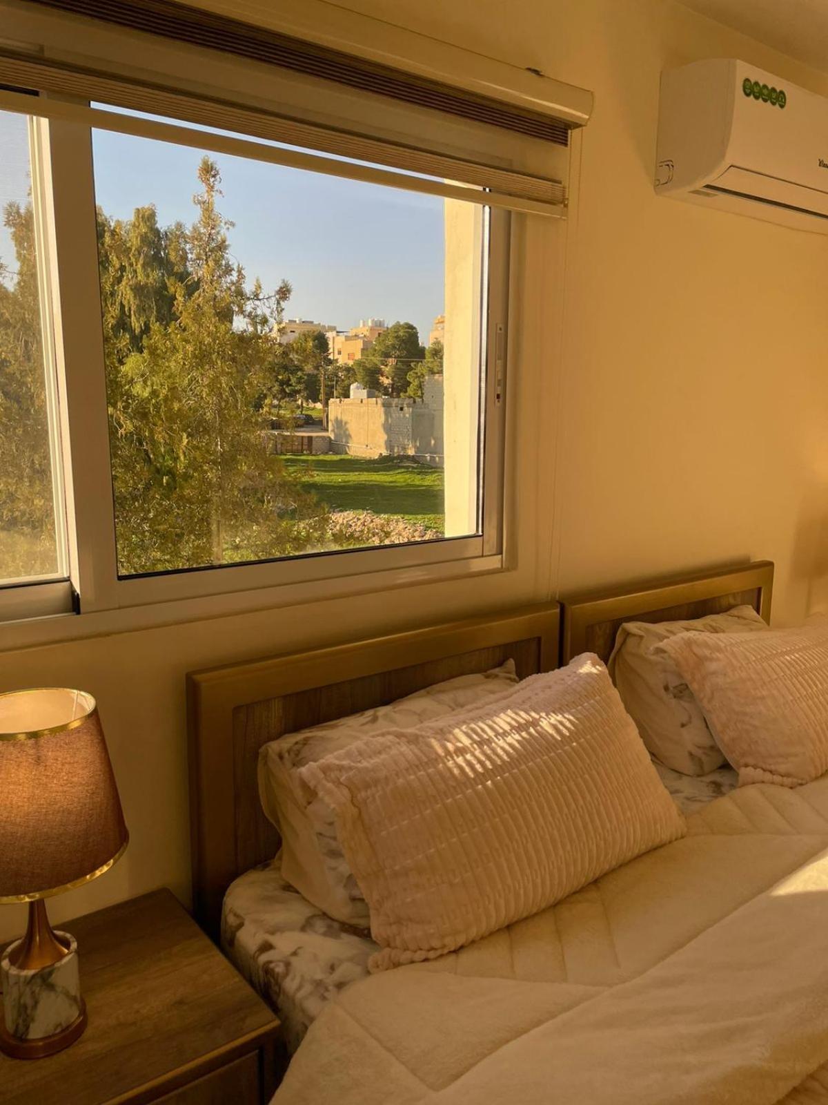 Classy Hostel Madaba Bagian luar foto