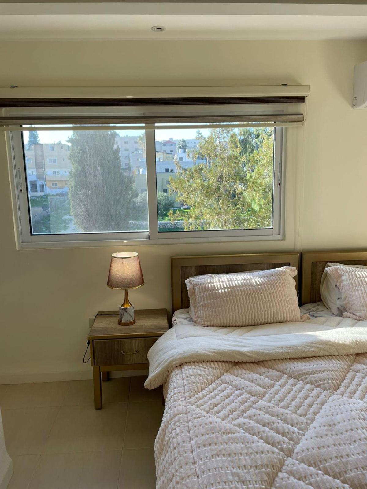 Classy Hostel Madaba Bagian luar foto