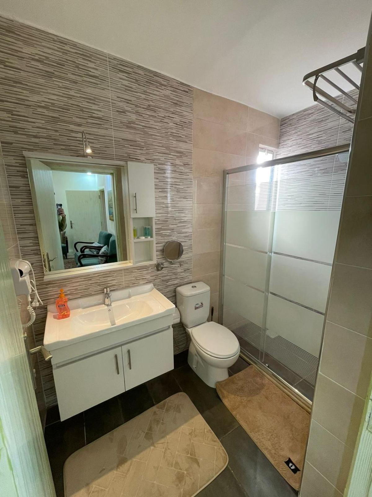 Classy Hostel Madaba Bagian luar foto